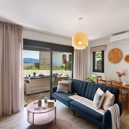 Blue Horizon Seaside Suite By Imagine Lefkada Никиана Экстерьер фото