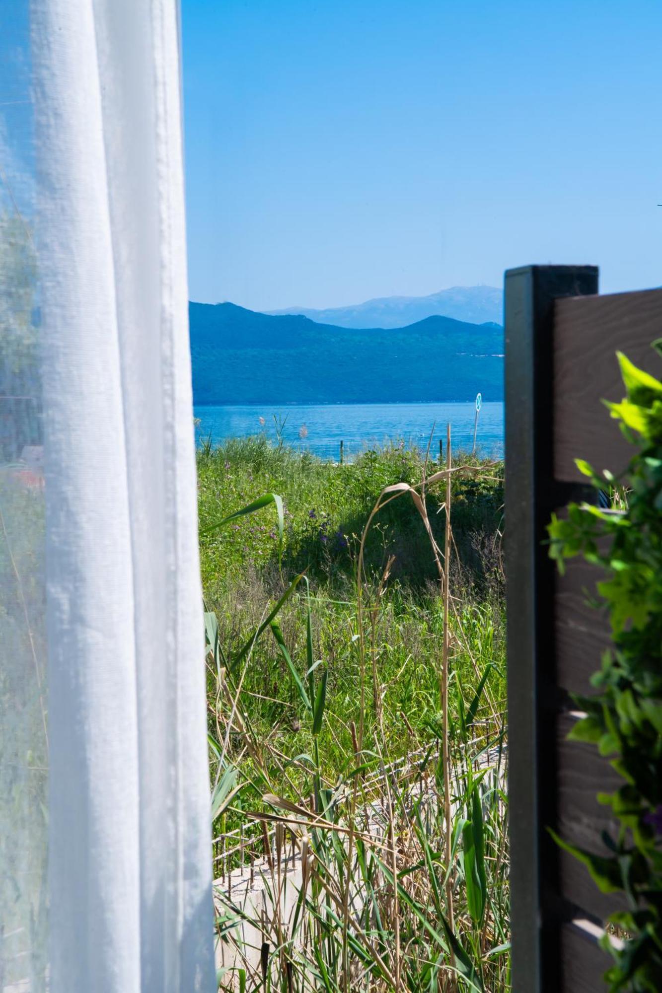 Blue Horizon Seaside Suite By Imagine Lefkada Никиана Экстерьер фото